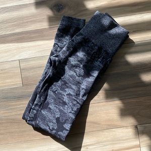 Gymshark adapt seamless camo leggings